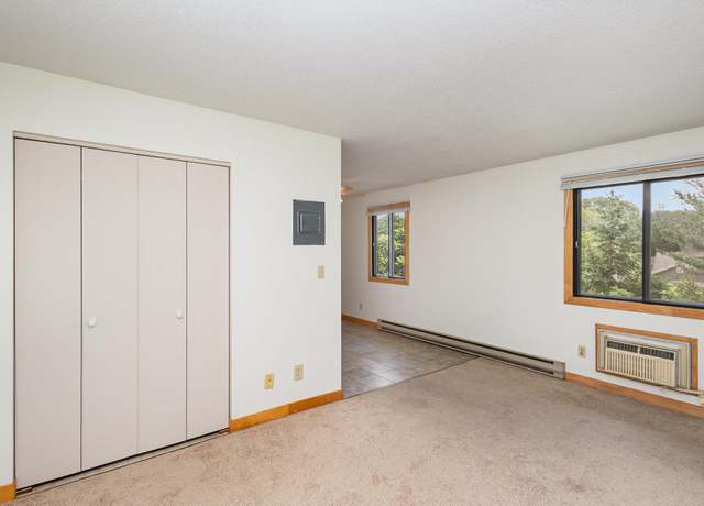 Property at 14841 58th St N Unit B4, Oak Park Heights, MN 55082, 1 bed, 1 bath