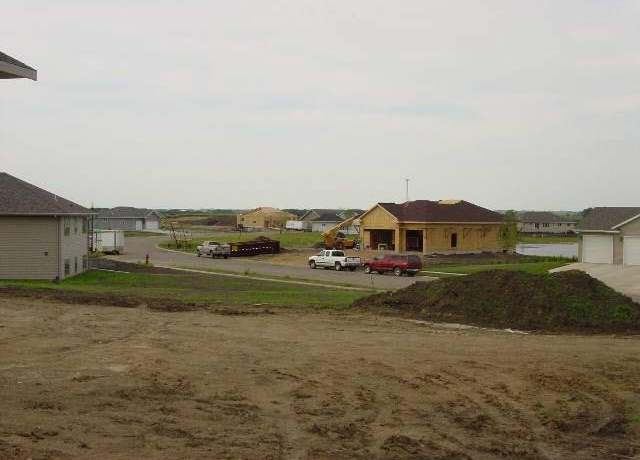 Property at 407 Sienna Ct, Marshall, MN 56258