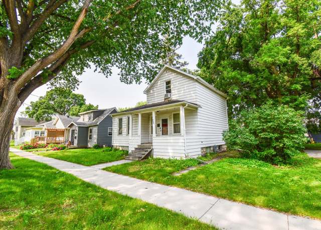 Property at 732 2nd St N, Fargo, ND 58102, 2 beds, 1 bath