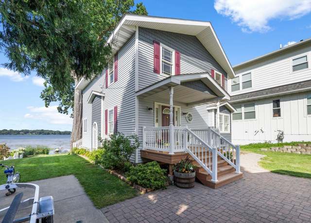 Property at 10710 15th Ave N, Plymouth, MN 55441, 4 beds, 3 baths