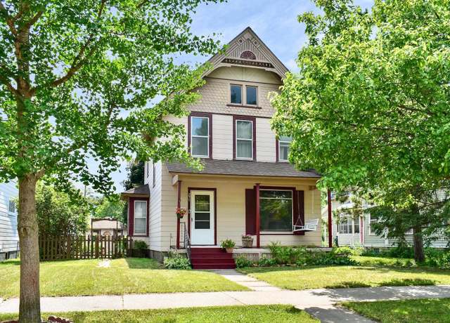 Property at 271 E Sanborn St, Winona, MN 55987, 4 beds, 1 bath