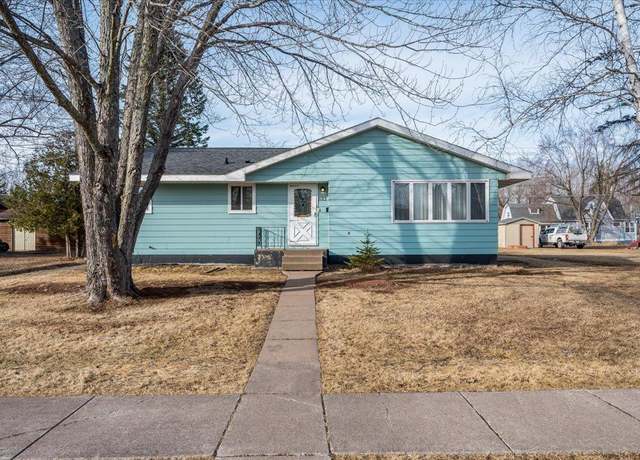 Property at 1013 Central Ave, Superior, WI 54880, 3 beds, 2 baths