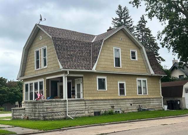 Property at 711 1st Dr NW, Austin, MN 55912, 6 beds, 3 baths