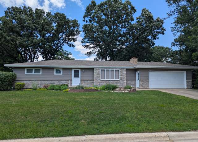 Property at 417 Ridge Rd, Albert Lea, MN 56007, 4 beds, 3 baths