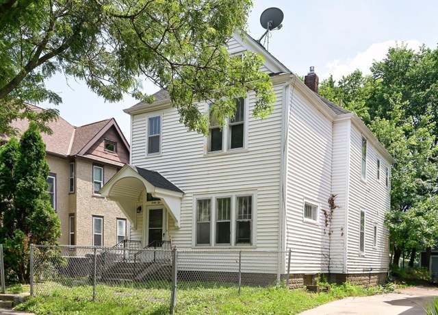 Property at 42 Front Ave, Saint Paul, MN 55117, 5 beds, 2 baths