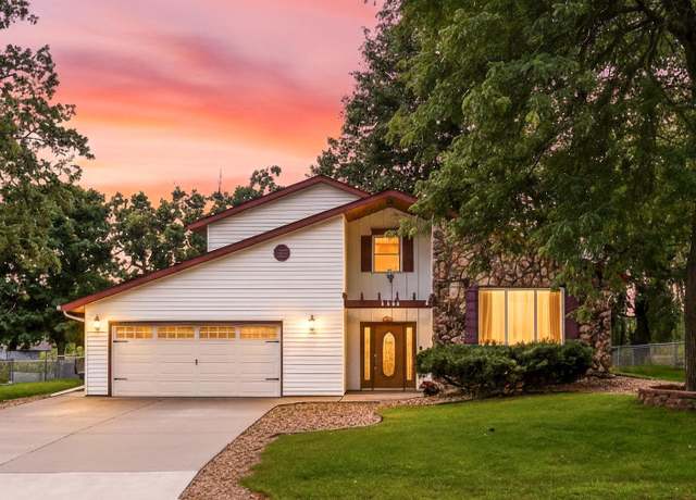 Property at 1364 Rockstone Ln, New Brighton, MN 55112, 4 beds, 3 baths