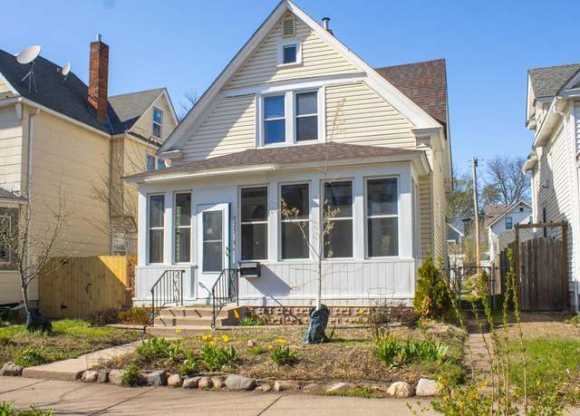 Property at 925 Thomas Ave, Saint Paul, MN 55104, 3 beds, 1 bath