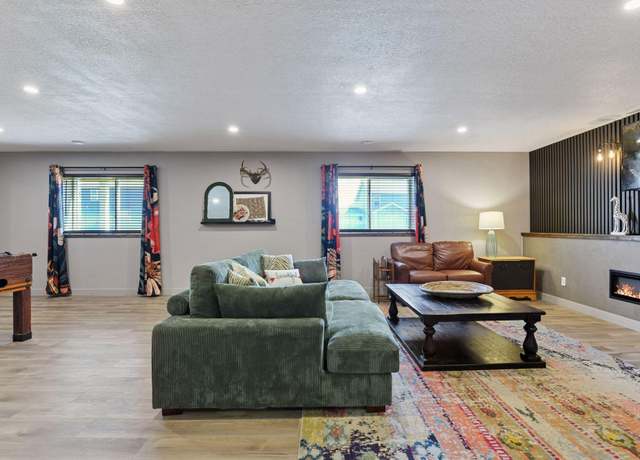 Property at 515 Goldenrod Trl, Waconia, MN 55387, 5 beds, 5 baths