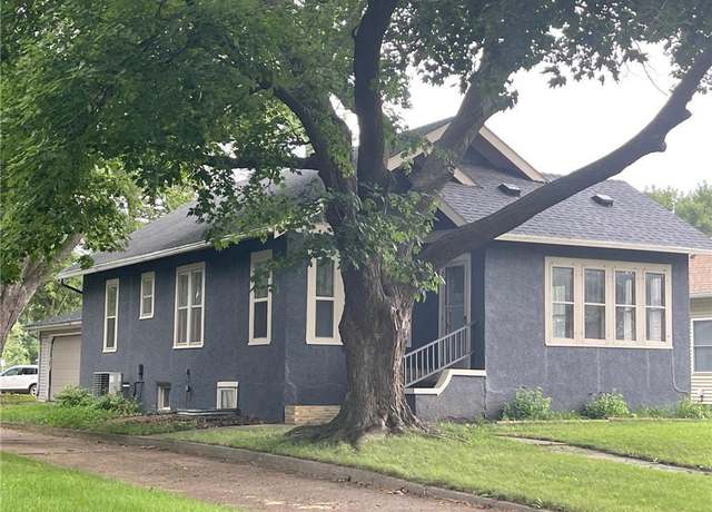 Property at 32 Morgan St, Tracy, MN 56175, 3 beds, 2 baths