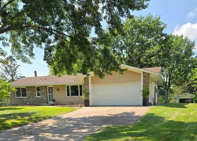 Property at 8282 Iverson Ct S, Cottage Grove, MN 55016, 4 beds, 3 baths