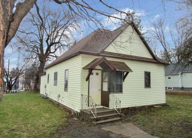 Property at 104 6th Ave E, Ellendale, MN 56026, 2 beds, 1 bath