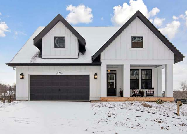 Property at 12435 Drayton Trl, Apple Valley, MN 55124, 2 beds, 3 baths