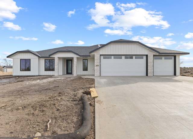 Property at 3674 36th St S, Saint Cloud, MN 56301, 3 beds, 3 baths