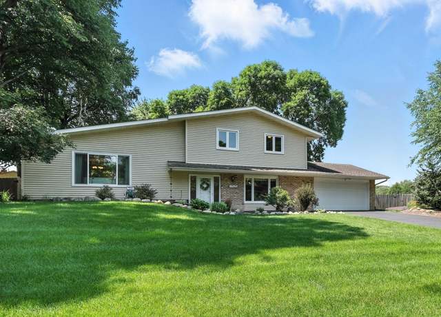 Property at 17925 28th Ave N, Plymouth, MN 55447, 5 beds, 3 baths