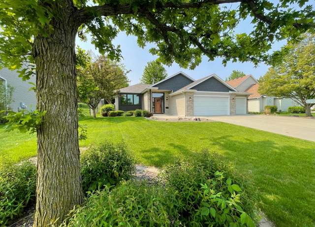 Property at 424 11th St NW, Byron, MN 55920, 4 beds, 2 baths