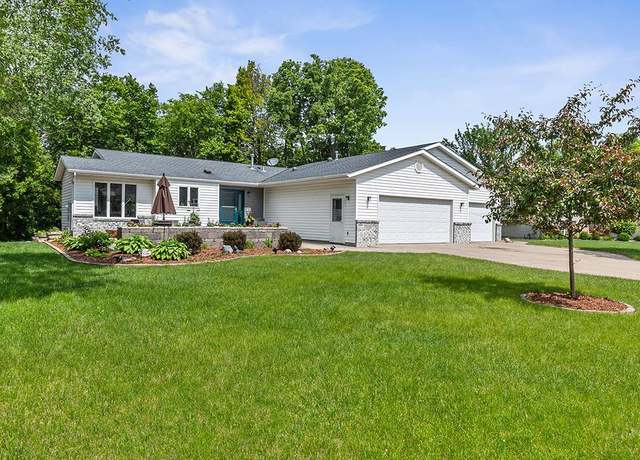 Property at 216 Crestview Cir, Jordan, MN 55352, 4 beds, 3 baths