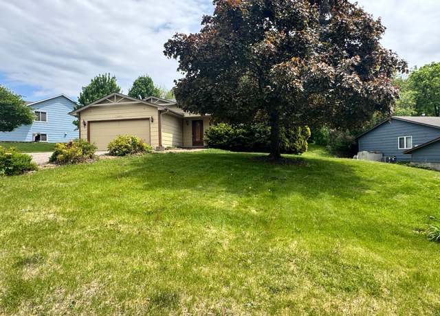 Property at 10294 Upper 178th St W, Lakeville, MN 55044, 5 beds, 2 baths