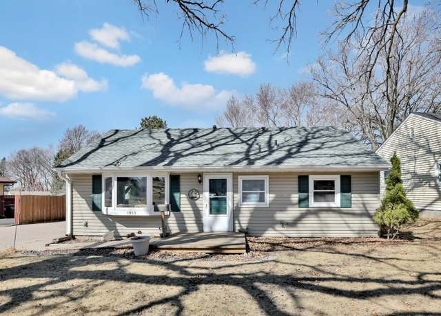 Property at 1955 Polaris Pl, North Saint Paul, MN 55109, 2 beds, 1 bath