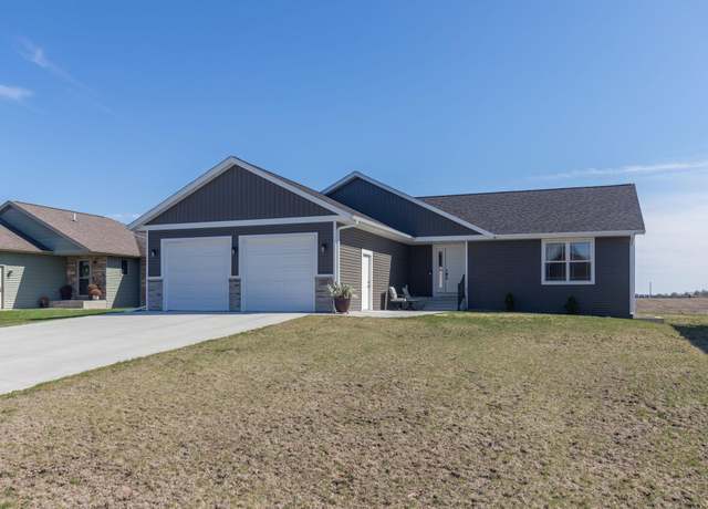 Property at 209 Wickfield Dr, Mankato, MN 56001, 4 beds, 3 baths