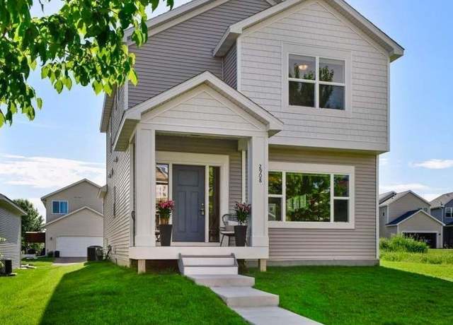 Property at 2908 Mark Twain Dr, Chaska, MN 55318, 3 beds, 3 baths