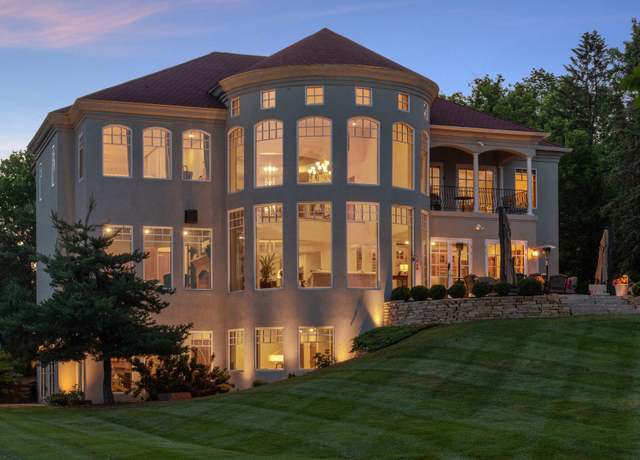 Property at 1860 Shoreline Dr, Orono, MN 55391, 4 beds, 6 baths