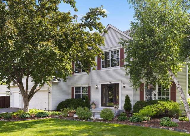 Property at 1741 Spinaker Dr, Woodbury, MN 55125, 5 beds, 3 baths