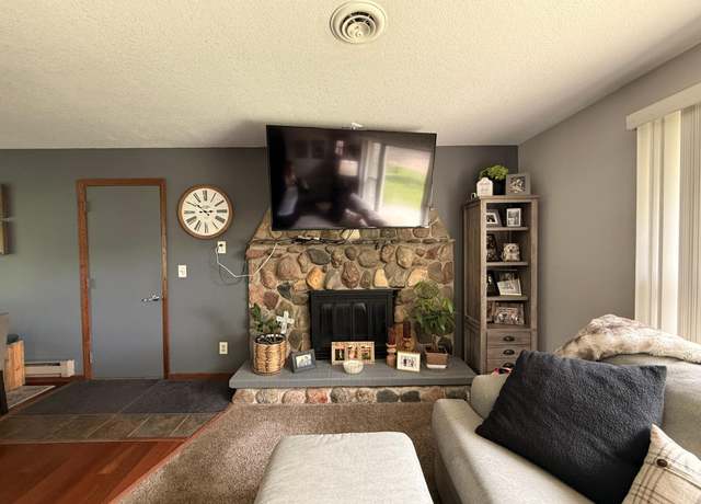 Property at 112 Orchard Cir, Montevideo, MN 56265, 3 beds, 2 baths