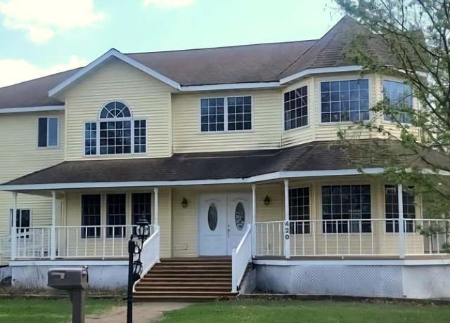 Property at 420 Wisconsin Ave SW, Staples, MN 56479, 4 beds, 5 baths