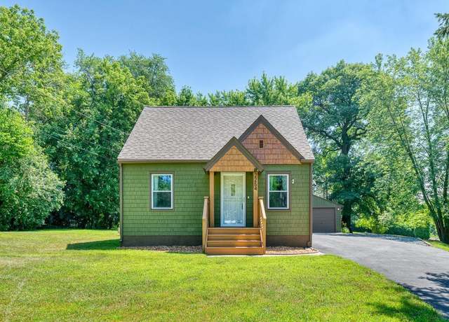 Property at 2254 Western Ave N, Roseville, MN 55113, 2 beds, 2 baths