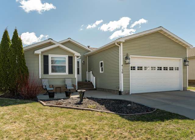 Property at 4130 Petunia Ave SE, Rochester, MN 55904, 3 beds, 2 baths