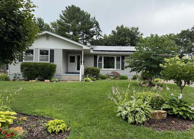 Property at 647 Sunset Ln, River Falls, WI 54022, 3 beds, 2 baths