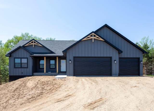 Property at 1844 90th St, Star Prairie Twp, WI 54017, 3 beds, 2 baths