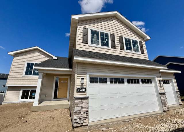 Property at 1960 Oak Ridge St, Hanover, MN 55341, 5 beds, 3 baths