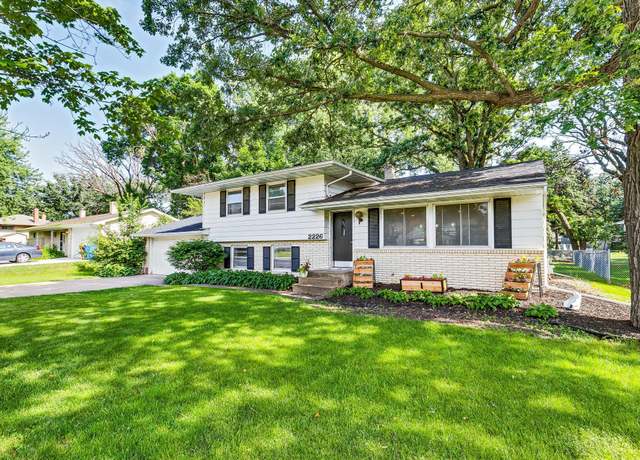 Property at 2226 County Road F E, White Bear Lake, MN 55110, 4 beds, 2 baths