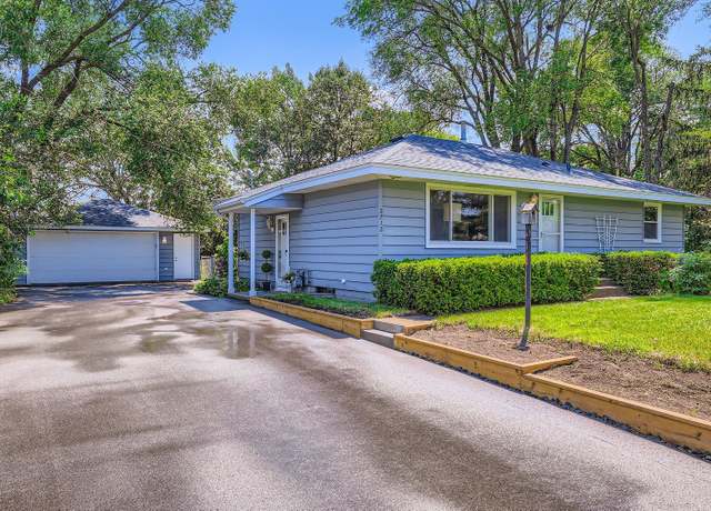 Property at 2712 9th Ave, Anoka, MN 55303, 3 beds, 1 bath