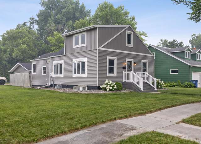 Property at 722 15th St N, Moorhead, MN 56560, 5 beds, 2 baths
