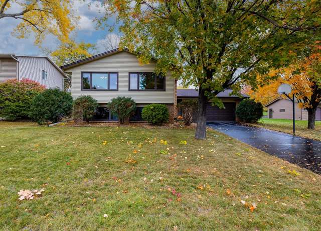 Property at 5204 W 111th St, Bloomington, MN 55437, 4 beds, 3 baths