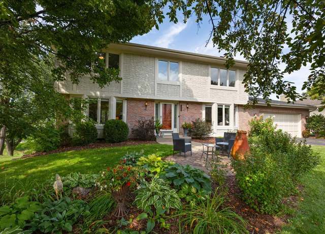 Property at 11332 Creekridge Dr, Eden Prairie, MN 55347, 5 beds, 4 baths