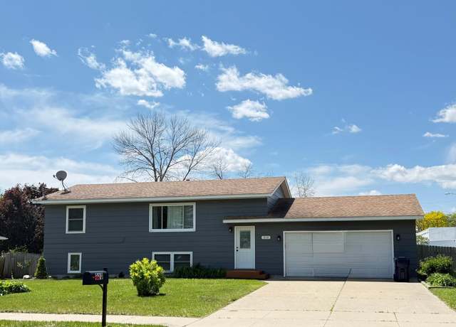 Property at 310 S Chestnut St, Belle Plaine, MN 56011, 4 beds, 2 baths