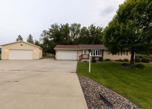 Property at 2303 9th Ave SW, Austin, MN 55912, 3 beds, 2 baths