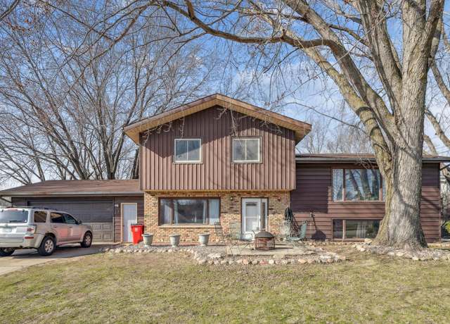 Property at 37 9th St NW, Byron, MN 55920, 3 beds, 3 baths