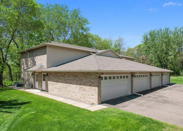 Property at 921 Pond View Ct, Vadnais Heights, MN 55127, 2 beds, 1 bath