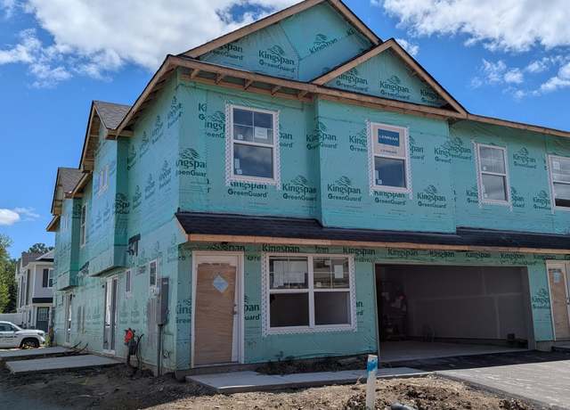 Property at 3022 Hemlock St, Little Canada, MN 55117, 3 beds, 3 baths