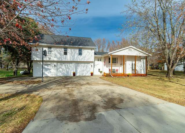 Property at 1207 Scenic Heights Rd NE, Alexandria, MN 56308, 5 beds, 2 baths