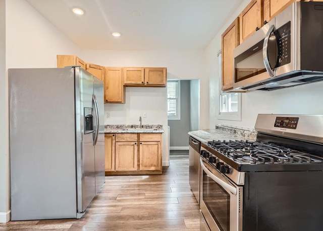 Property at 1907 University Ave NE, Minneapolis, MN 55418, 3 beds, 1 bath