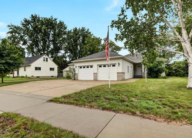 Property at 727 30th Ave N, Saint Cloud, MN 56303, 2 beds, 3 baths