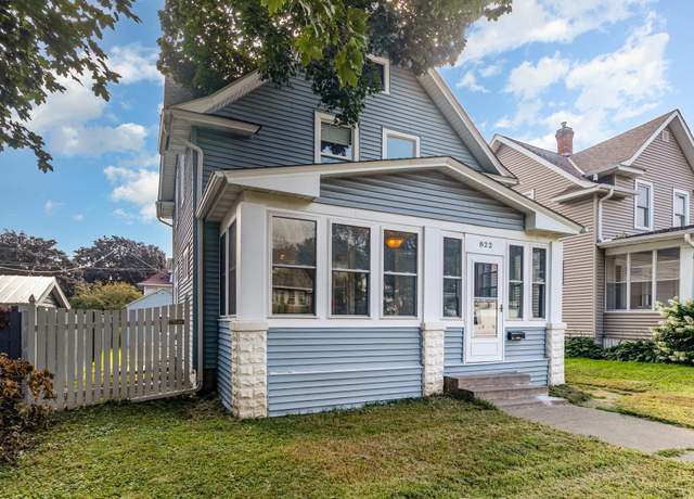 Property at 822 Smith Ave S, Saint Paul, MN 55107, 3 beds, 1 bath