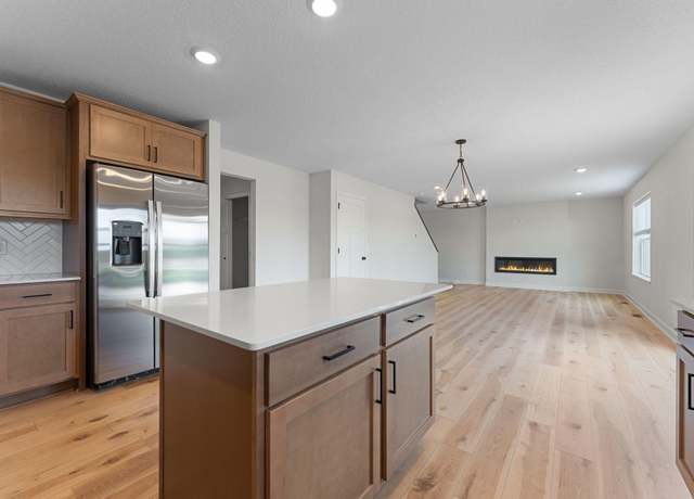 Property at 10503 Glenbrook Ave S, Cottage Grove, MN 55016, 4 beds, 3 baths