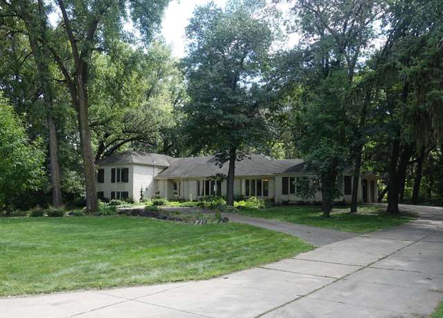 Property at 23 Evergreen Rd, North Oaks, MN 55127, 5 beds, 4 baths