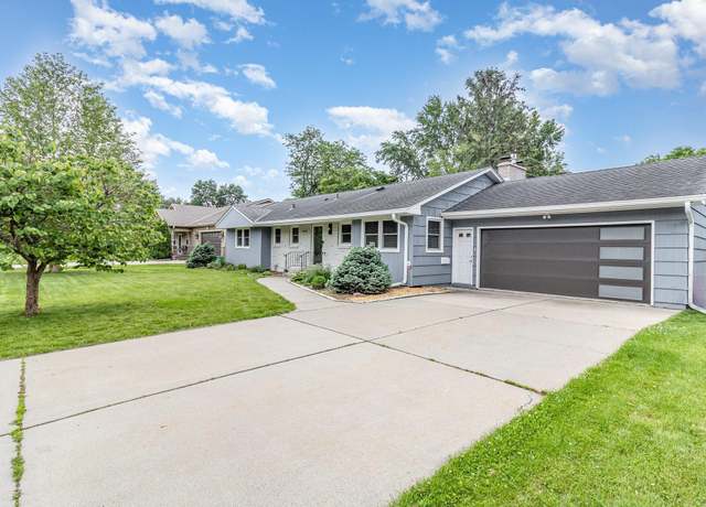 Property at 4433 Dunham Dr, Edina, MN 55435, 3 beds, 3 baths